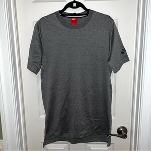 NWOT Men’s Grey Nike T-Shirt